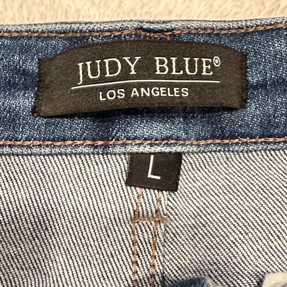 Judy Blue Light Wash Distressed Jean Shorts - Picture 7 of 7